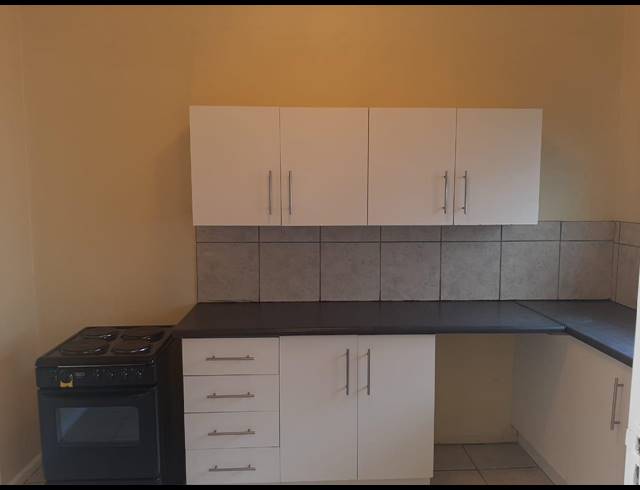 2 BEDROOM APARTMENT RENTED IN SOUTH END